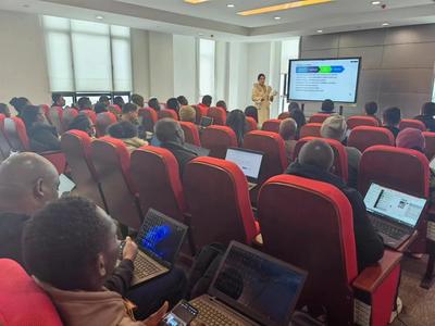 圖書(shū)館為留學(xué)生舉辦信息資源利用專(zhuān)場(chǎng)培訓(xùn)